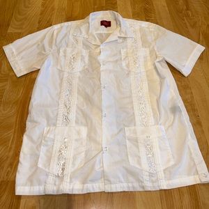 Men’s Maximos White Yucatán Guayabera Short Sleeve Button Down Shirt Size Small
